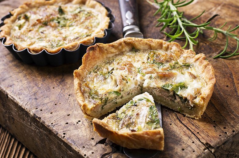 Regionale Küche: Pfälzer Quiche mit Wurst und Kraut