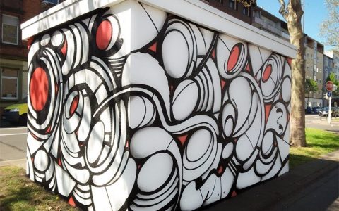Trafostation im Graffiti-Look