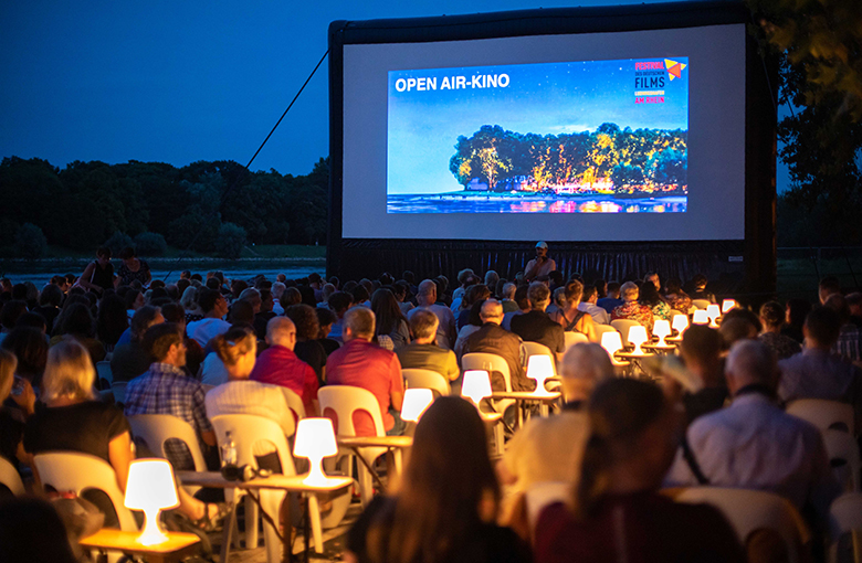 Ein wenig Festivalstimmung beim Open-Air-Kino