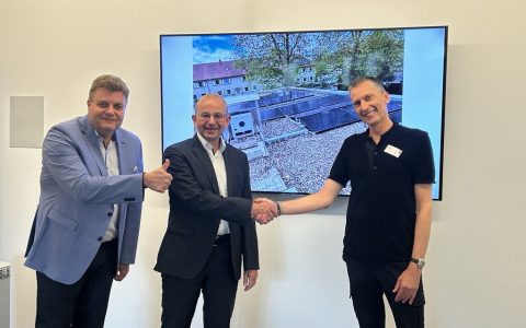 TWL übergibt neue PV-Anlage an das Hospiz Elias