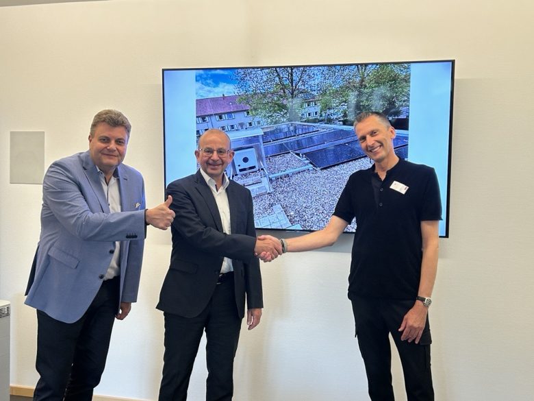 TWL übergibt neue PV-Anlage an das Hospiz Elias