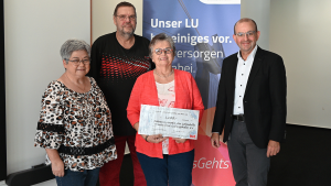 TWL Mitarbeiter übergeben Spende